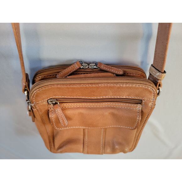 Fossil Brown Leather Crossbody Messenger Bag Purse Pockets Adj Strap - Picture 3 of 14